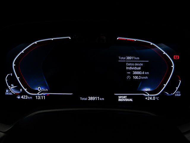 BMW X7 xDrive40d color Negro. Año 2022. 250KW(340CV). Diésel. En concesionario BMW Fuenteolid Valladolid de Valladolid