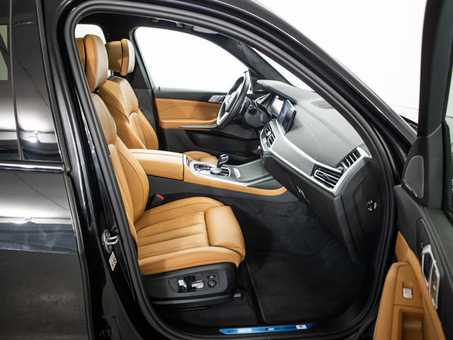 BMW X7 xDrive40d color Negro. Año 2022. 250KW(340CV). Diésel. En concesionario BMW Fuenteolid Valladolid de Valladolid