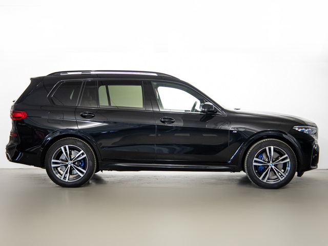 BMW X7 xDrive40d color Negro. Año 2022. 250KW(340CV). Diésel. En concesionario BMW Fuenteolid Valladolid de Valladolid
