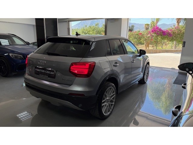Audi Q2 design 35 TFSI 110 kW (150 CV) S tronic