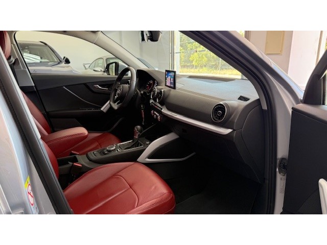 Audi Q2 design 35 TFSI 110 kW (150 CV) S tronic