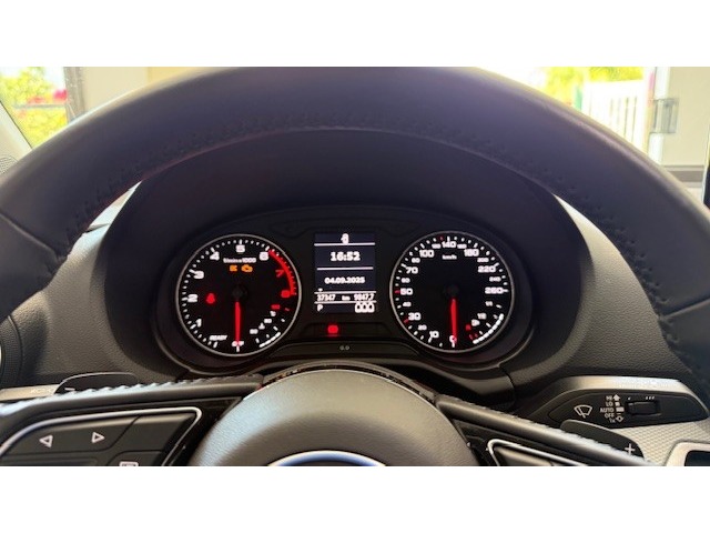 Audi Q2 design 35 TFSI 110 kW (150 CV) S tronic