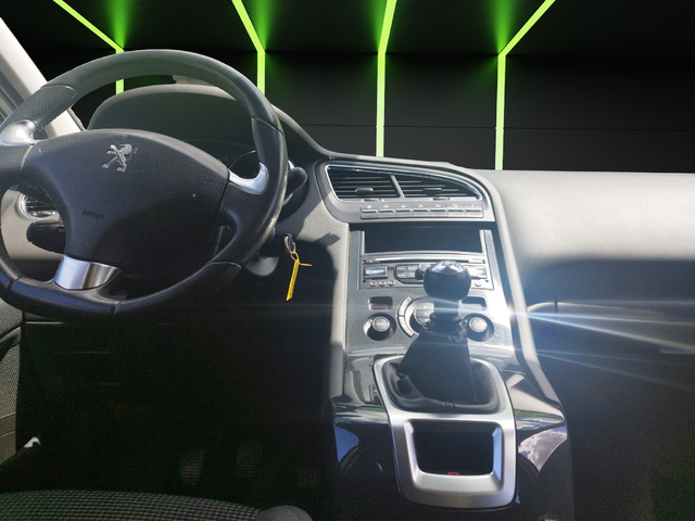 Peugeot 5008 1.6 BlueHDi FAP Allure 88 kW (120 CV)