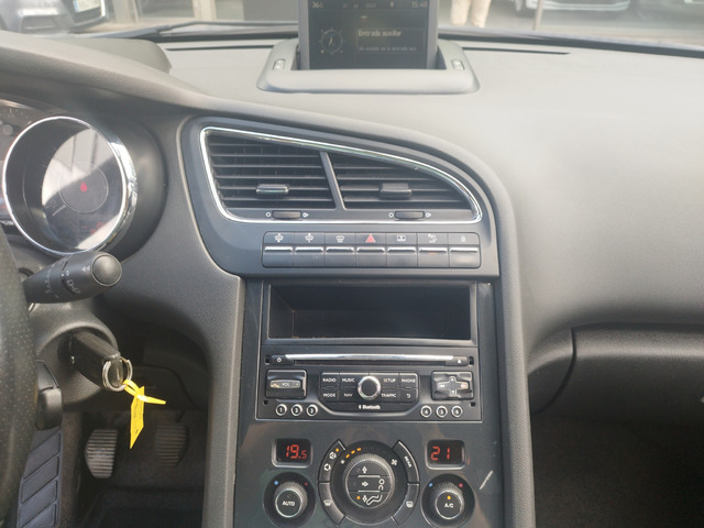 Peugeot 5008 1.6 BlueHDi FAP Allure 88 kW (120 CV)