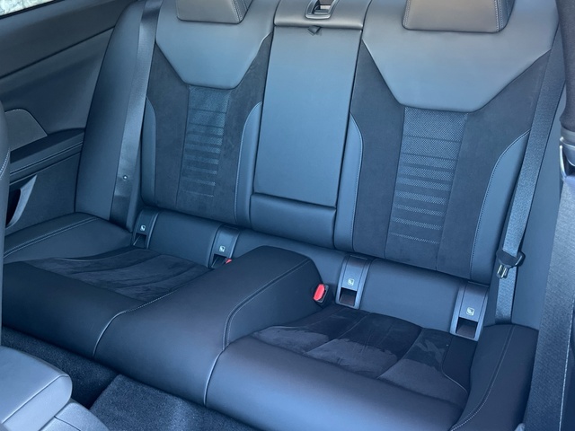 BMW Serie 4 420d Coupe color Blanco. Año 2023. 140KW(190CV). Diésel. En concesionario Grünblau Motor (Bmw y Mini) de Cantabria