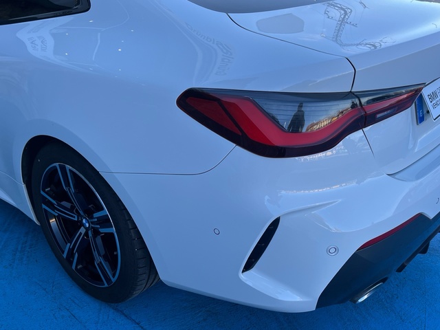 BMW Serie 4 420d Coupe color Blanco. Año 2023. 140KW(190CV). Diésel. En concesionario Grünblau Motor (Bmw y Mini) de Cantabria