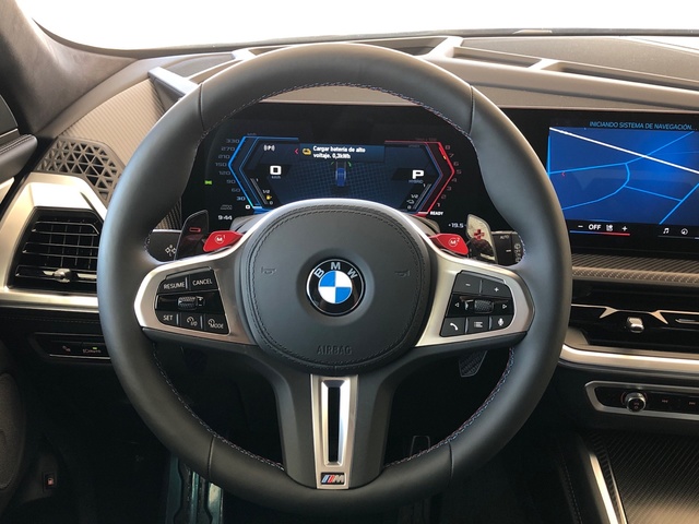 BMW XM 50e color Azul. Año 2025. 350KW(476CV). Híbrido Electro/Gasolina. En concesionario Vehinter Getafe de Madrid