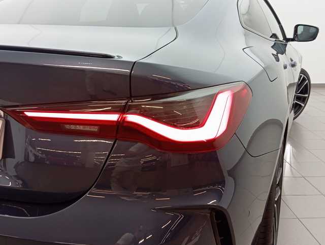 BMW Serie 4 420d Coupe color Azul. Año 2021. 140KW(190CV). Diésel. En concesionario Augusta Aragon S.A. de Zaragoza