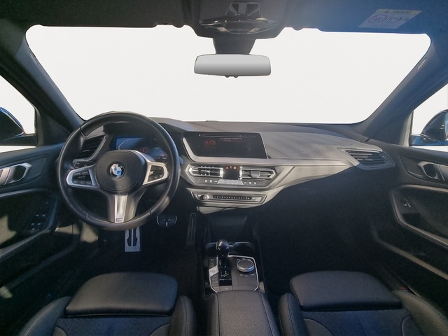 BMW Serie 1 118i color Azul. Año 2021. 103KW(140CV). Gasolina. En concesionario FINESTRAT Automoviles Fersan, S.A. de Alicante