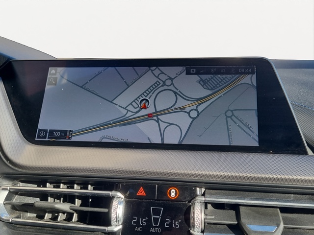 BMW Serie 1 118i color Azul. Año 2021. 103KW(140CV). Gasolina. En concesionario FINESTRAT Automoviles Fersan, S.A. de Alicante