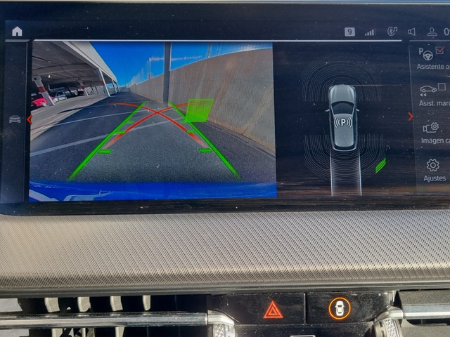 BMW Serie 1 118i color Azul. Año 2021. 103KW(140CV). Gasolina. En concesionario FINESTRAT Automoviles Fersan, S.A. de Alicante