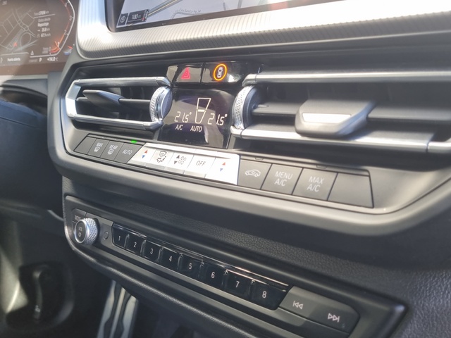 BMW Serie 1 118i color Azul. Año 2021. 103KW(140CV). Gasolina. En concesionario FINESTRAT Automoviles Fersan, S.A. de Alicante