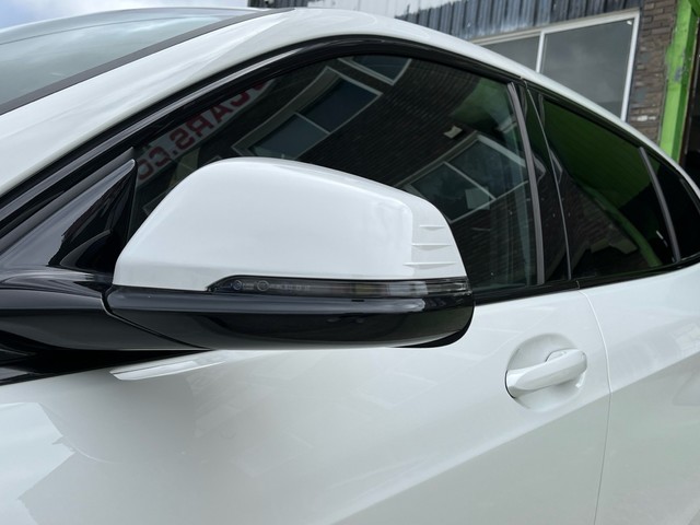 BMW Serie 1 118d color Blanco. Año 2024. 110KW(150CV). Diésel. En concesionario Celtamotor Vigo de Pontevedra