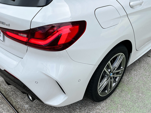 BMW Serie 1 118d color Blanco. Año 2024. 110KW(150CV). Diésel. En concesionario Celtamotor Vigo de Pontevedra
