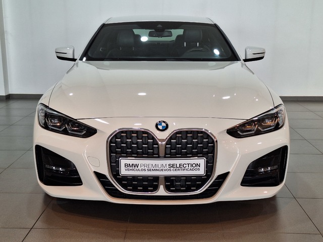 BMW Serie 4 420d Coupe color Blanco. Año 2021. 140KW(190CV). Híbrido Electro/Diesel. En concesionario Tormes Motor de Salamanca