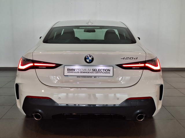 BMW Serie 4 420d Coupe color Blanco. Año 2021. 140KW(190CV). Híbrido Electro/Diesel. En concesionario Tormes Motor de Salamanca