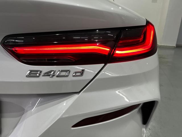 BMW Serie 8 840d Coupe color Blanco. Año 2021. 250KW(340CV). Híbrido Electro/Diesel. En concesionario Unicars Ponent de Lleida