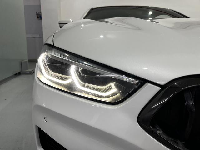 BMW Serie 8 840d Coupe color Blanco. Año 2021. 250KW(340CV). Híbrido Electro/Diesel. En concesionario Unicars Ponent de Lleida