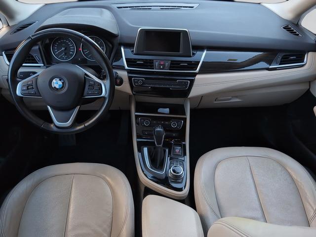 BMW Serie 2 220d Active Tourer color Gris. Año 2018. 140KW(190CV). Diésel. En concesionario Automotor Premium Viso - Málaga de Málaga