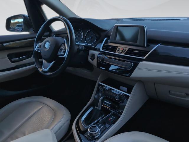 BMW Serie 2 220d Active Tourer color Gris. Año 2018. 140KW(190CV). Diésel. En concesionario Automotor Premium Viso - Málaga de Málaga