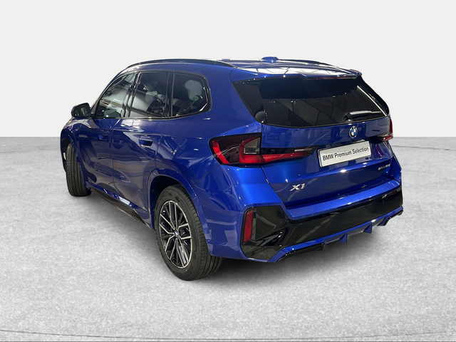 BMW X1 sDrive18d color Azul. Año 2024. 110KW(150CV). Diésel. En concesionario Ilbira Motor | Granada de Granada