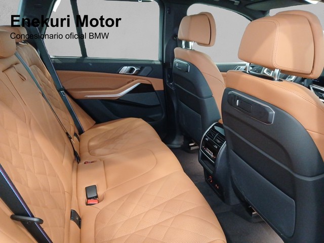 BMW X5 xDrive30d color Negro. Año 2025. 219KW(298CV). Diésel. En concesionario Enekuri Motor de Vizcaya