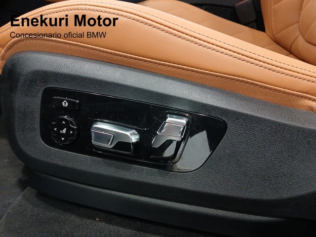 BMW X5 xDrive30d color Negro. Año 2025. 219KW(298CV). Diésel. En concesionario Enekuri Motor de Vizcaya