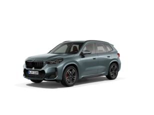 Fotos de BMW X1 sDrive20i color Verde. Año 2024. 125KW(170CV). Gasolina. En concesionario San Pablo Motor | Su Eminencia de Sevilla