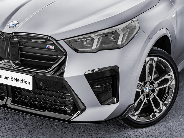 BMW X2 M35i color Gris. Año 2024. 221KW(300CV). Gasolina. En concesionario Caetano Cuzco, Alcalá de Madrid