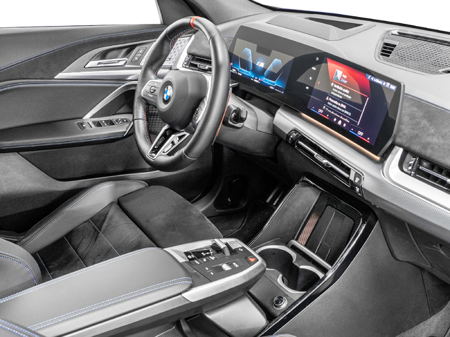BMW X2 M35i color Gris. Año 2024. 221KW(300CV). Gasolina. En concesionario Caetano Cuzco, Alcalá de Madrid