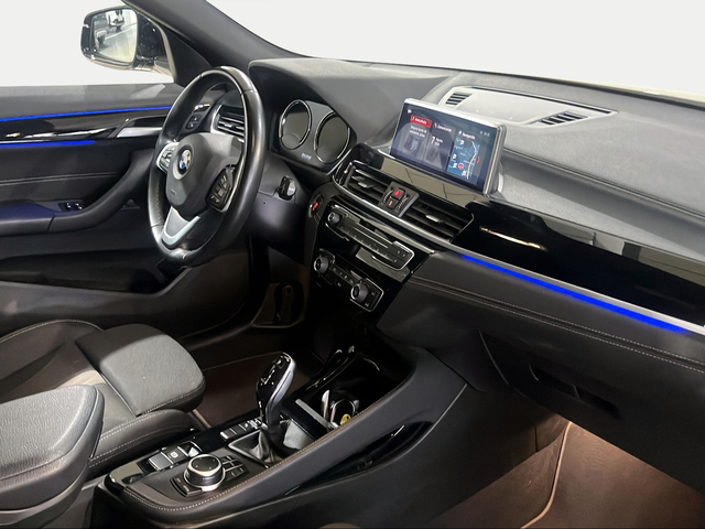 BMW X2 sDrive18i color Negro. Año 2022. 103KW(140CV). Gasolina. En concesionario Ilbira Motor | Granada de Granada