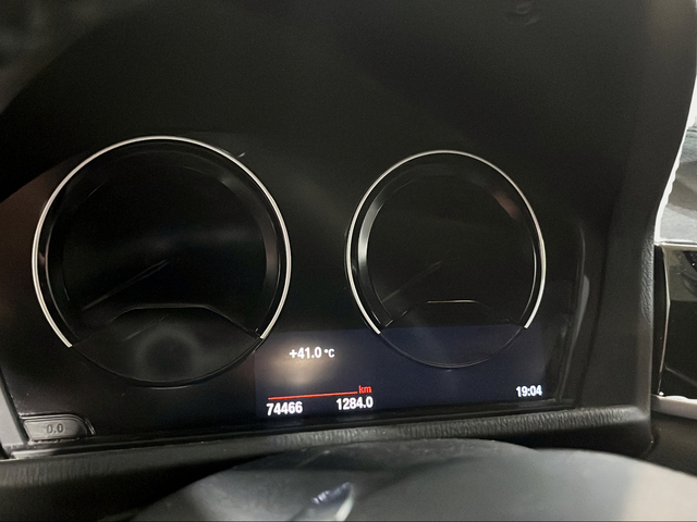 BMW X2 sDrive18i color Negro. Año 2022. 103KW(140CV). Gasolina. En concesionario Ilbira Motor | Granada de Granada