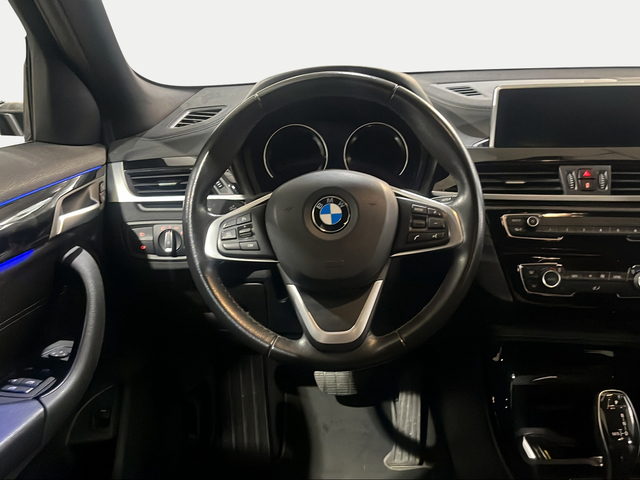 BMW X2 sDrive18i color Negro. Año 2022. 103KW(140CV). Gasolina. En concesionario Ilbira Motor | Granada de Granada