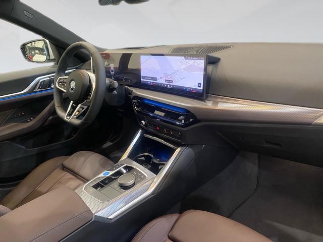 BMW i4 eDrive40 color Blanco. Año 2025. 250KW(340CV). Eléctrico. En concesionario Automotor Costa, S.L.U. de Almería