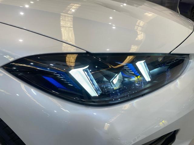 BMW i4 eDrive40 color Blanco. Año 2025. 250KW(340CV). Eléctrico. En concesionario Automotor Costa, S.L.U. de Almería