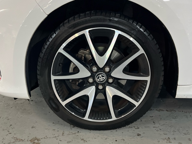 Toyota Yaris 120H Style 85 kW (116 CV)