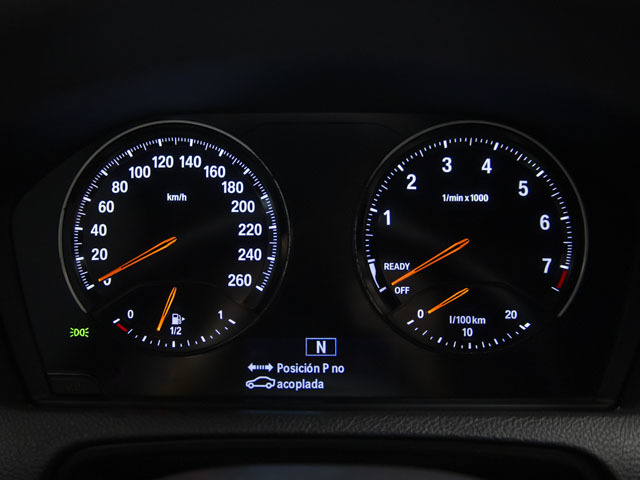 BMW Serie 1 118i color Negro. Año 2019. 100KW(136CV). Gasolina. En concesionario BMW Fuenteolid Valladolid de Valladolid
