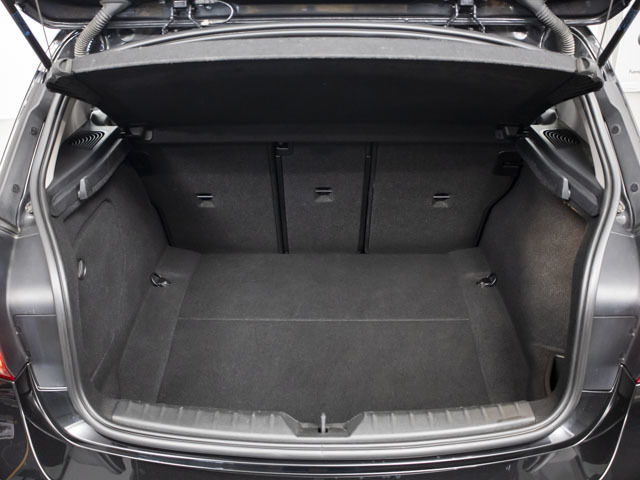 BMW Serie 1 118i color Negro. Año 2019. 100KW(136CV). Gasolina. En concesionario BMW Fuenteolid Valladolid de Valladolid