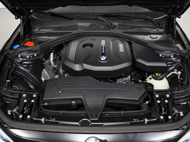BMW Serie 1 118i color Negro. Año 2019. 100KW(136CV). Gasolina. En concesionario BMW Fuenteolid Valladolid de Valladolid