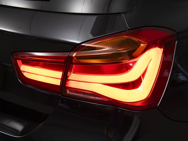 BMW Serie 1 118i color Negro. Año 2019. 100KW(136CV). Gasolina. En concesionario BMW Fuenteolid Valladolid de Valladolid