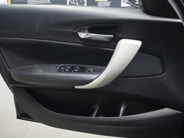 BMW Serie 1 118i color Negro. Año 2019. 100KW(136CV). Gasolina. En concesionario BMW Fuenteolid Valladolid de Valladolid
