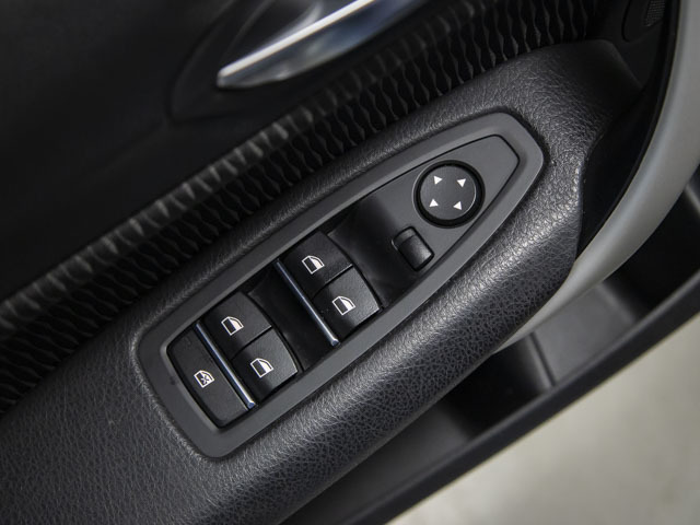 BMW Serie 1 118i color Negro. Año 2019. 100KW(136CV). Gasolina. En concesionario BMW Fuenteolid Valladolid de Valladolid