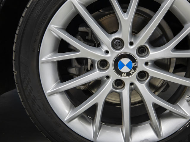 BMW Serie 1 118i color Negro. Año 2019. 100KW(136CV). Gasolina. En concesionario BMW Fuenteolid Valladolid de Valladolid