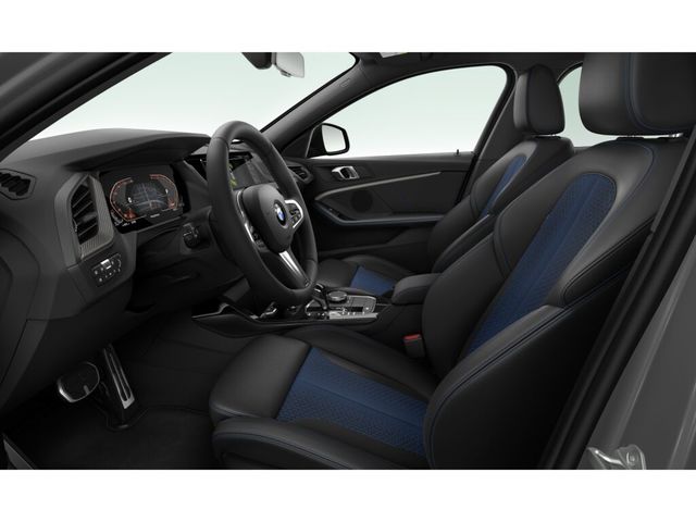 BMW Serie 1 118d color Negro. Año 2024. 110KW(150CV). Diésel. En concesionario Hispamovil Elche de Alicante