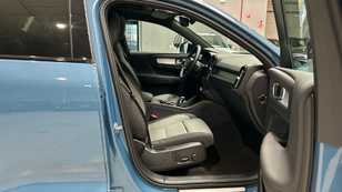 Volvo XC40 B3 G Plus Dark Auto 120 kW (163 CV) - 7 Volvo XC40 B3 G Ocasión 120 KW (163CV) - 7