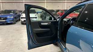 Volvo XC40 B3 G Plus Dark Auto 120 kW (163 CV) - 41 Volvo XC40 B3 G Ocasión 120 KW (163CV) - 41