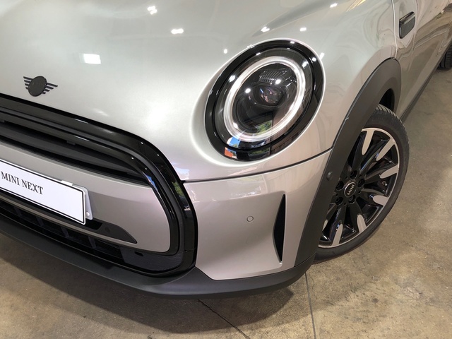 fotoG 5 del MINI MINI 5 Puertas Cooper 100 kW (136 CV) 136cv Gasolina del 2024 en Madrid