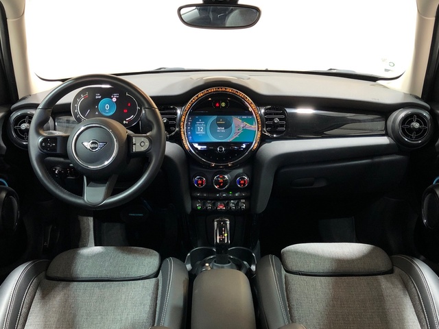 fotoG 6 del MINI MINI 5 Puertas Cooper 100 kW (136 CV) 136cv Gasolina del 2024 en Madrid