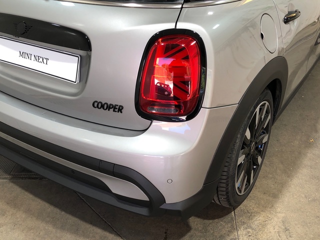 fotoG 17 del MINI MINI 5 Puertas Cooper 100 kW (136 CV) 136cv Gasolina del 2024 en Madrid