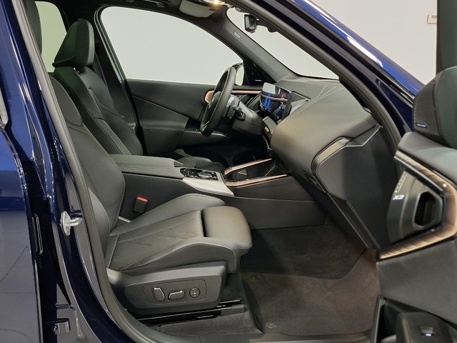 BMW X3 xDrive20d color Azul. Año 2025. 145KW(197CV). Diésel. En concesionario Automoviles Bertolin S.L. de Valencia